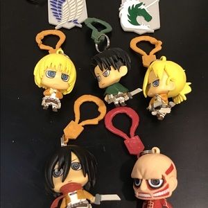 NWT 7 Attack on the Titan Character clips